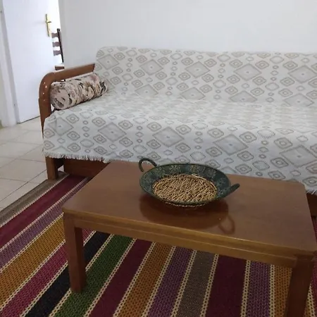 Hermes -1 アパート *