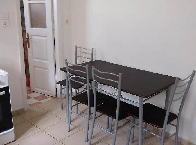 Apartamento Hermes -1 *